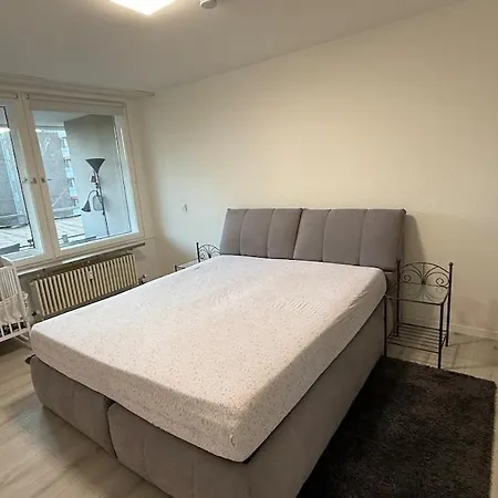 Modern & Cozy With Fireplace & Balcony *