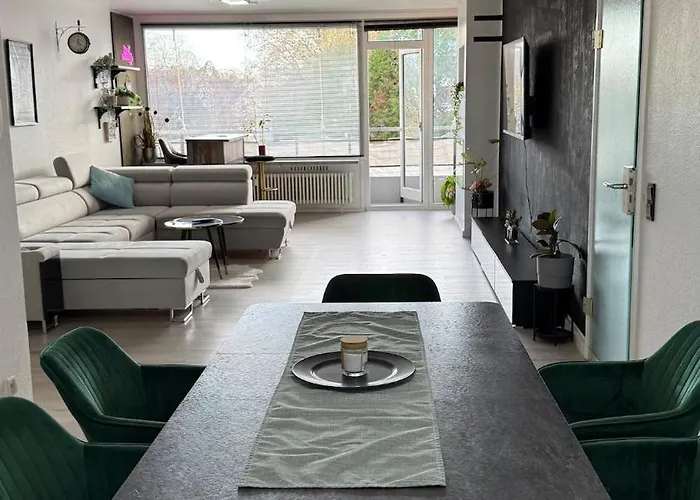 Modern & Cozy With Fireplace & Balcony Appartement